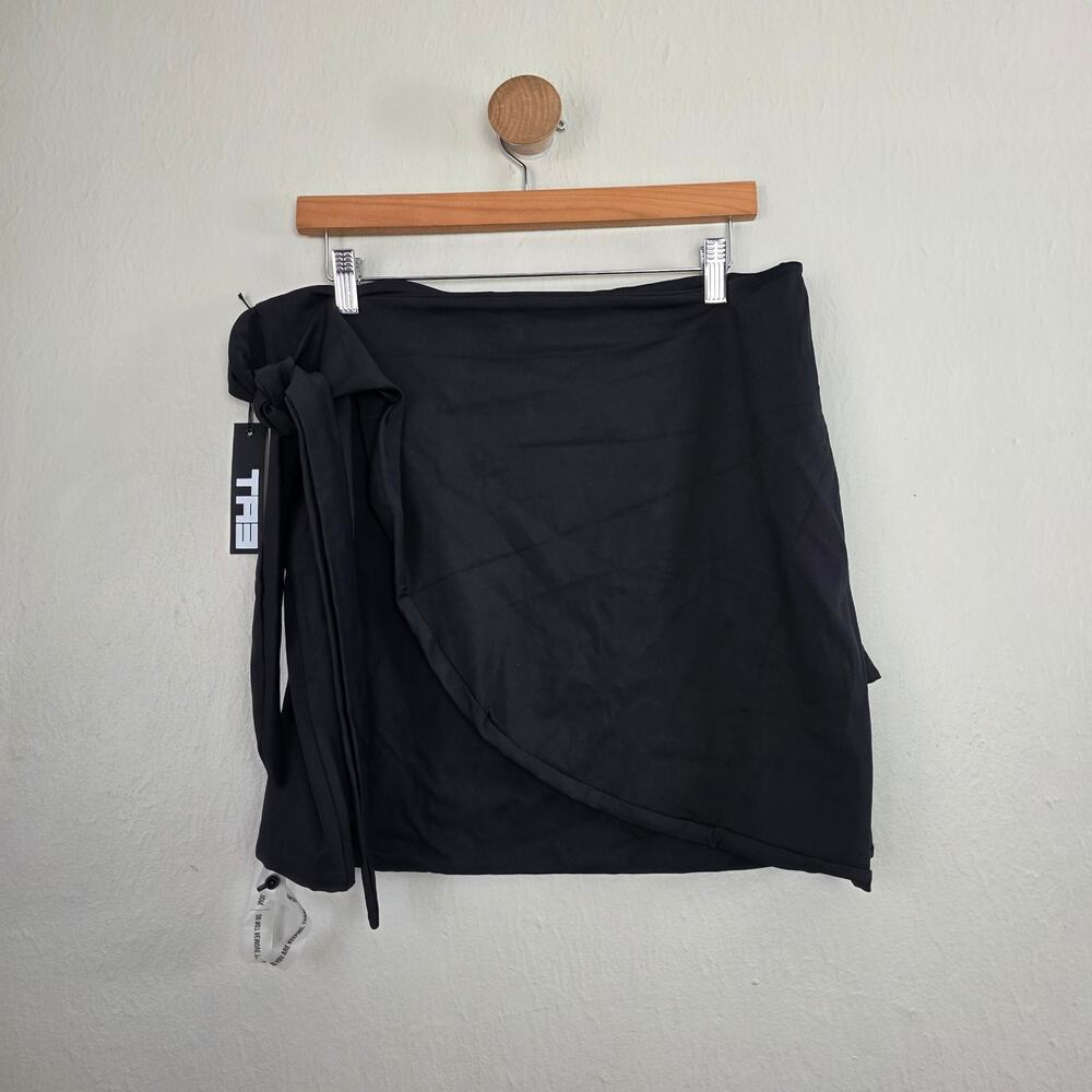 TA3 Black Wrap Skirt Shapewear Mid-Weight Compression Swim Cover-Up NWT 2XL